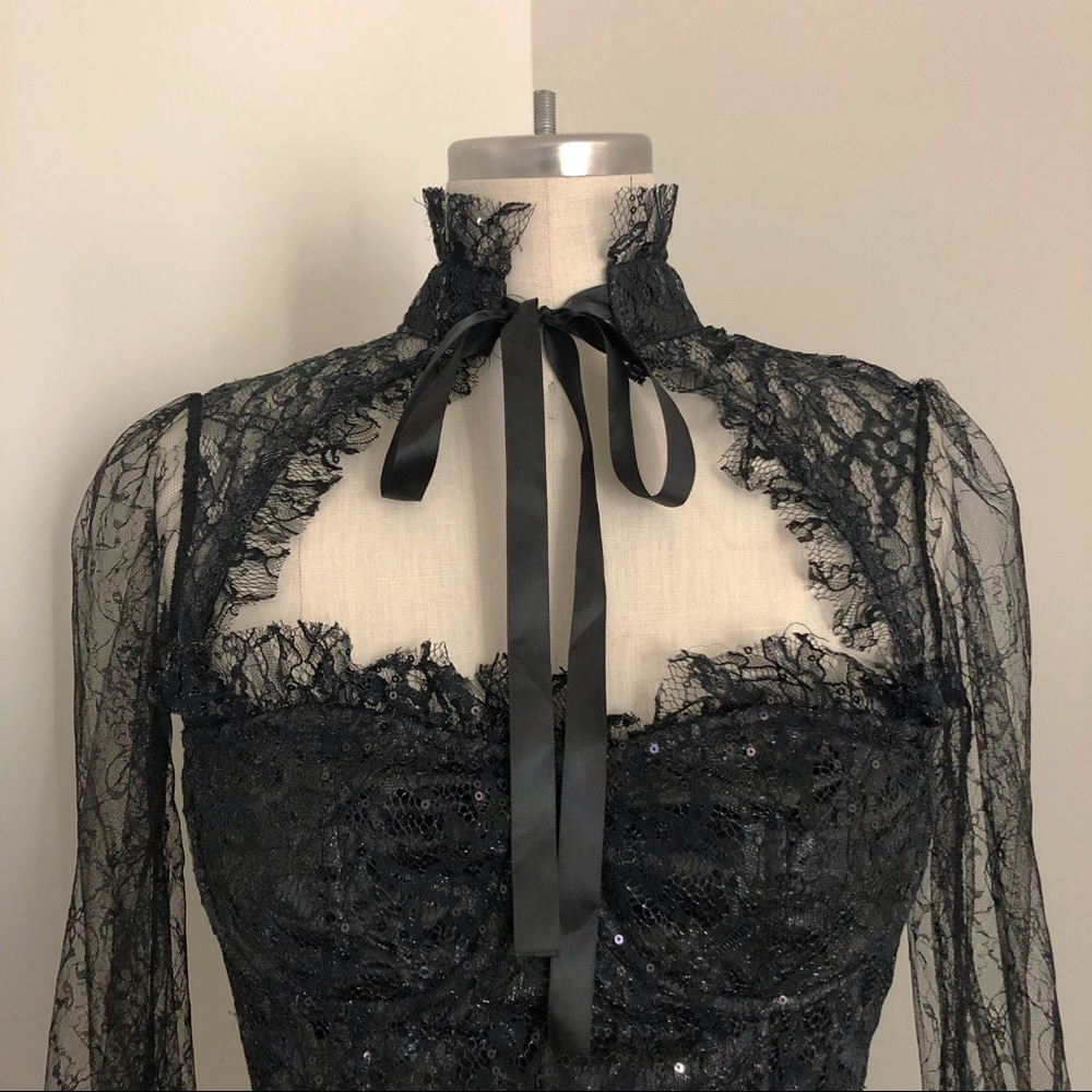 Lacey collar long sleeve top - Picture 3 of 4